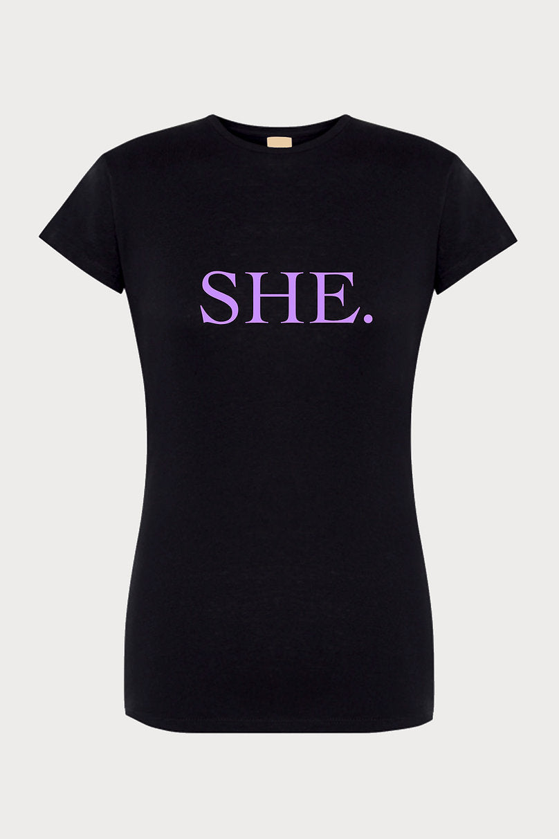 SHE. Morada