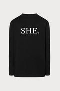 SHE. Manga Larga