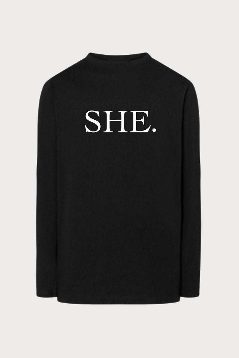 SHE. Manga Larga