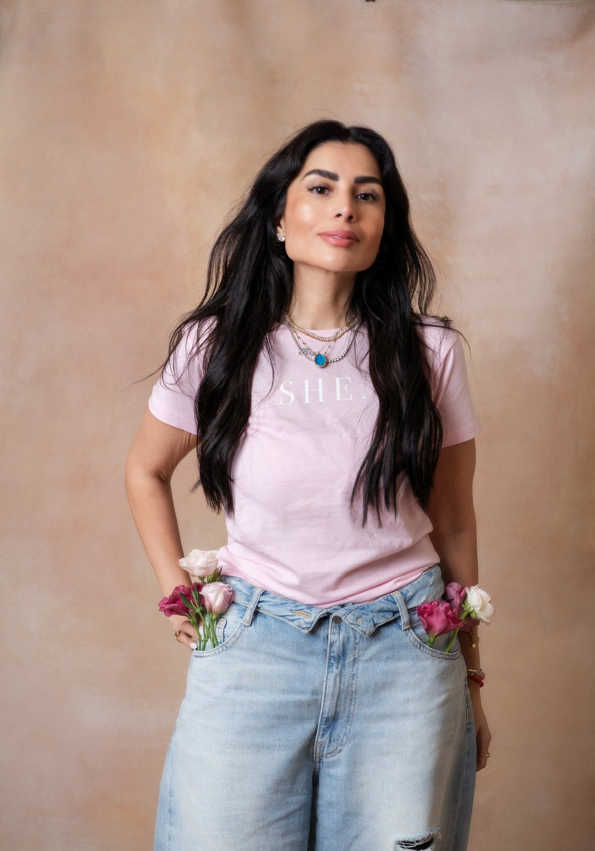 SHE. Rosa